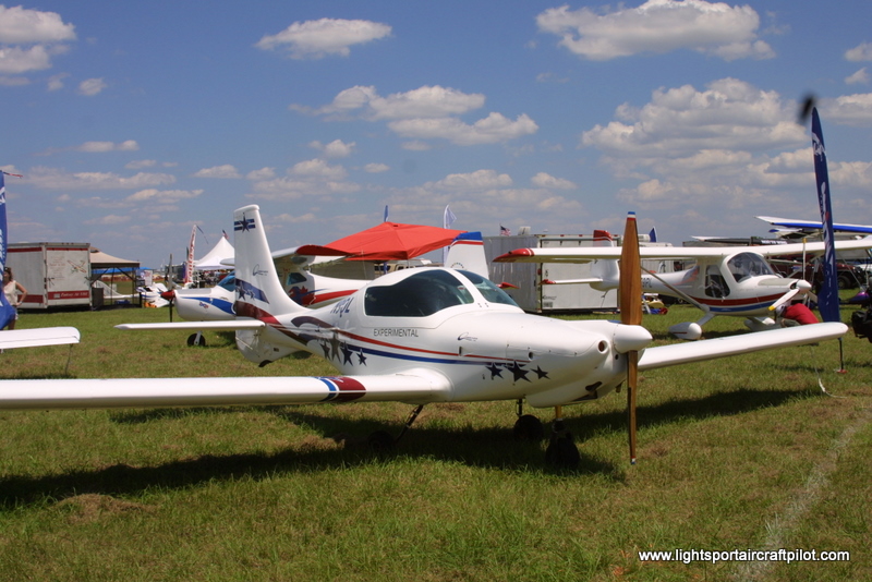 Quasar Lite light sport aircraft pictures, Quasar Lite experimental light sport aircraft images, Quasar Lite amateur built aircraft photographs, Light Sport Aircraft Pilot newsmagazine aircraft directory.